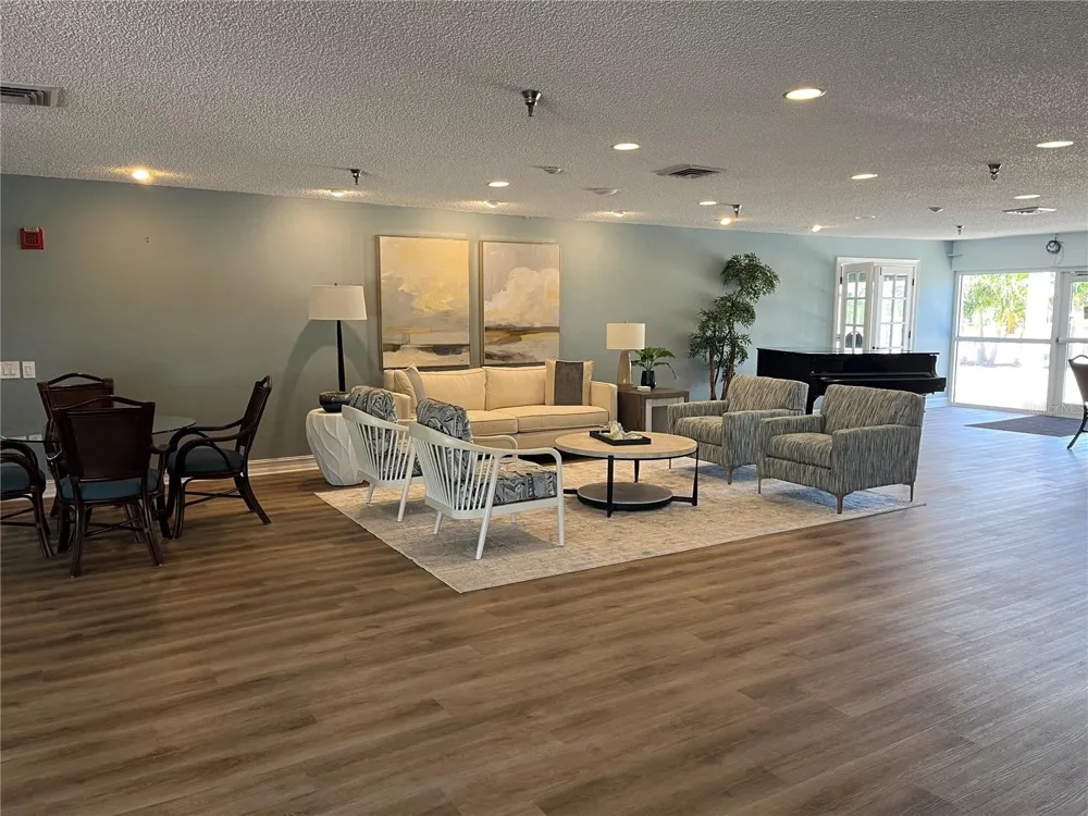 7907 SAILBOAT KEY BOULEVARD S #105 South Pasadena, FL 33707