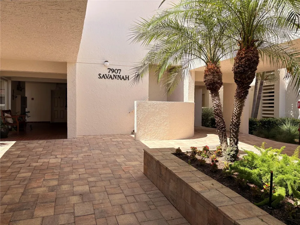 7907 SAILBOAT KEY BOULEVARD S #105 South Pasadena, FL 33707
