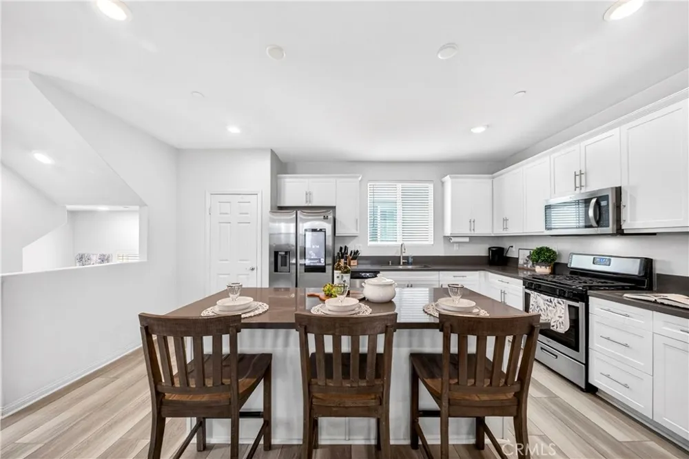 1208 Dock Lane Harbor City, CA 90710