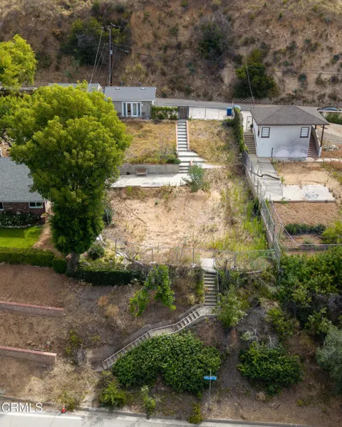 1205 E Loma Alta Drive