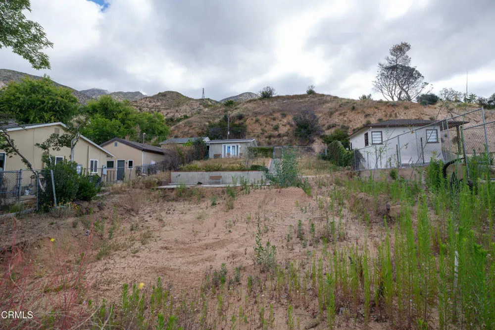 1205 E Loma Alta Drive Altadena, CA 91001