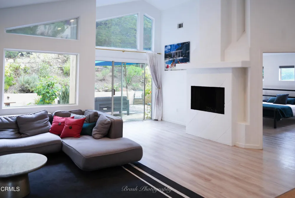 270 Valley Road Oak View, CA 93022