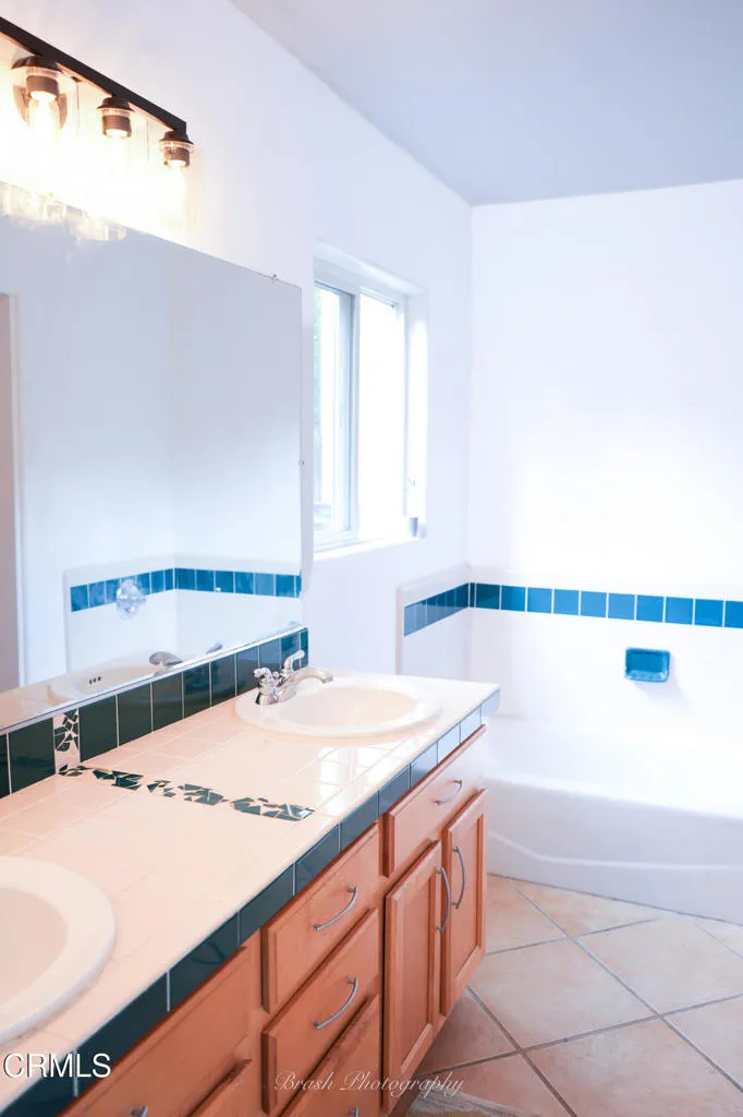 270 Valley Road Oak View, CA 93022