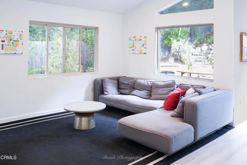 270 Valley Road Oak View, CA 93022