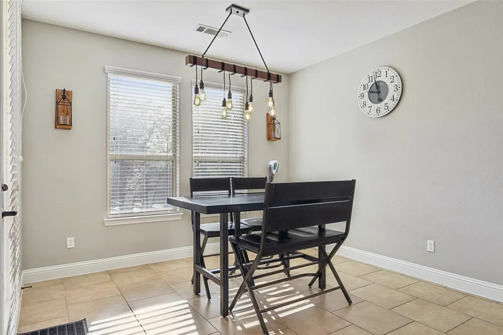 235 Williamsburg Lane Ovilla, TX 75154