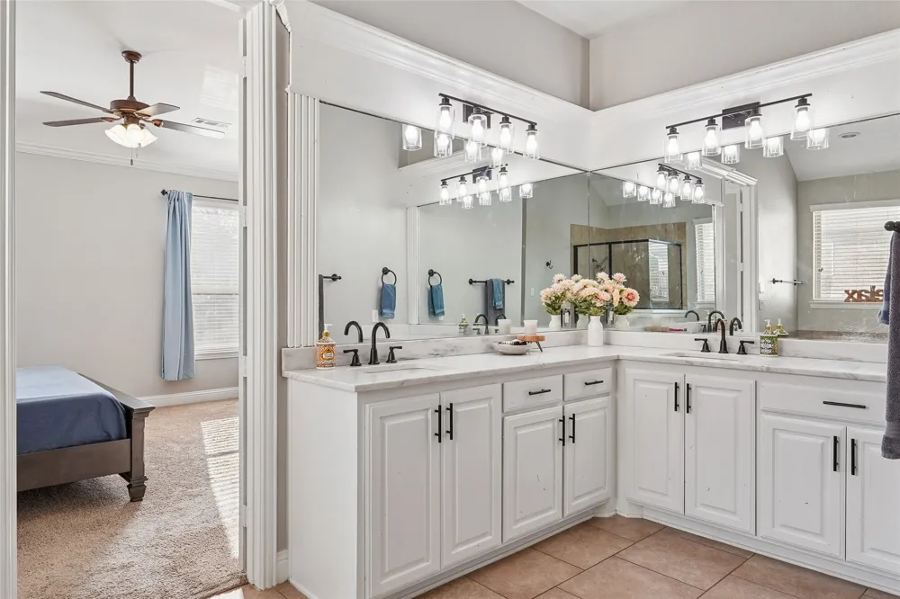235 Williamsburg Lane Ovilla, TX 75154