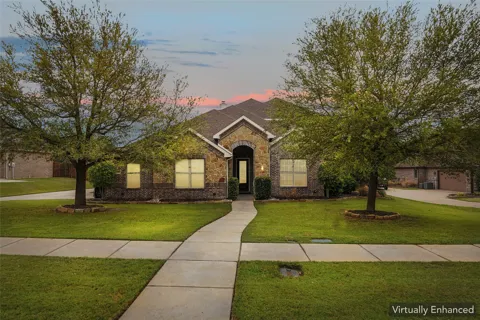 235 Williamsburg Lane