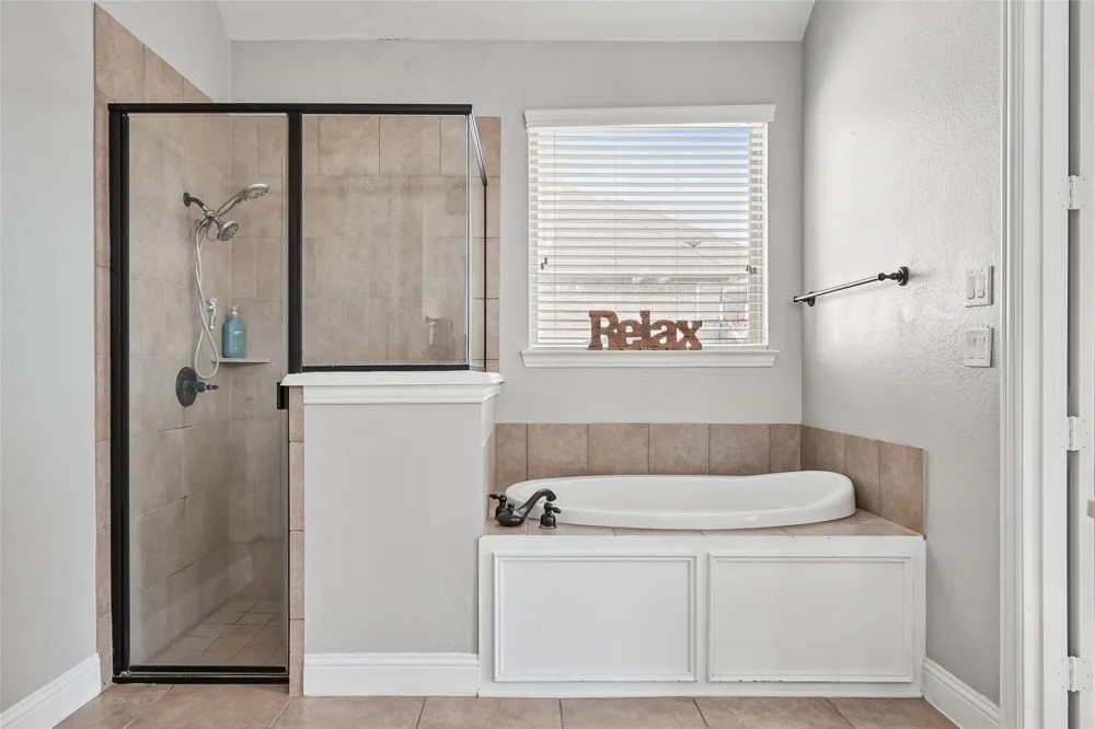 235 Williamsburg Lane Ovilla, TX 75154