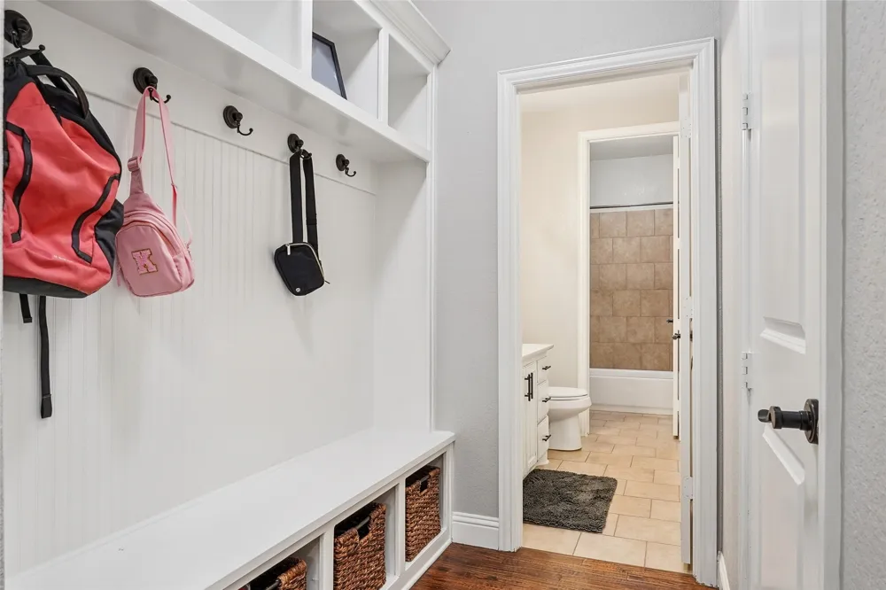 235 Williamsburg Lane Ovilla, TX 75154