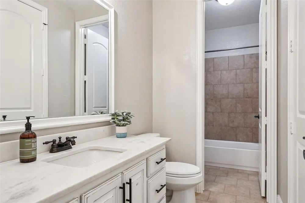 235 Williamsburg Lane Ovilla, TX 75154