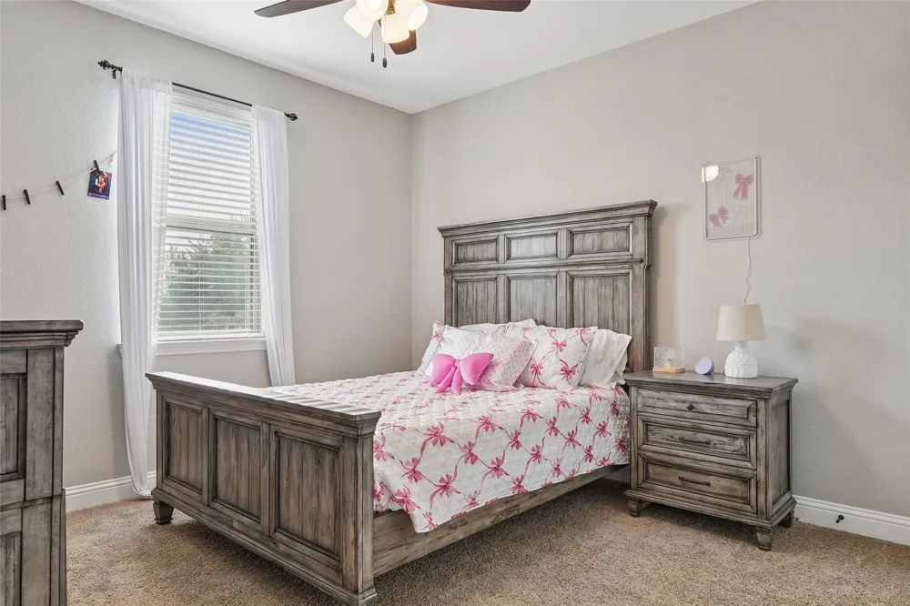 235 Williamsburg Lane Ovilla, TX 75154