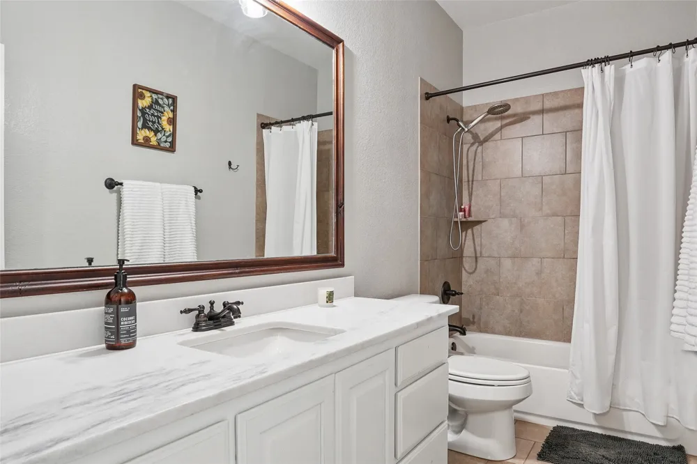 235 Williamsburg Lane Ovilla, TX 75154