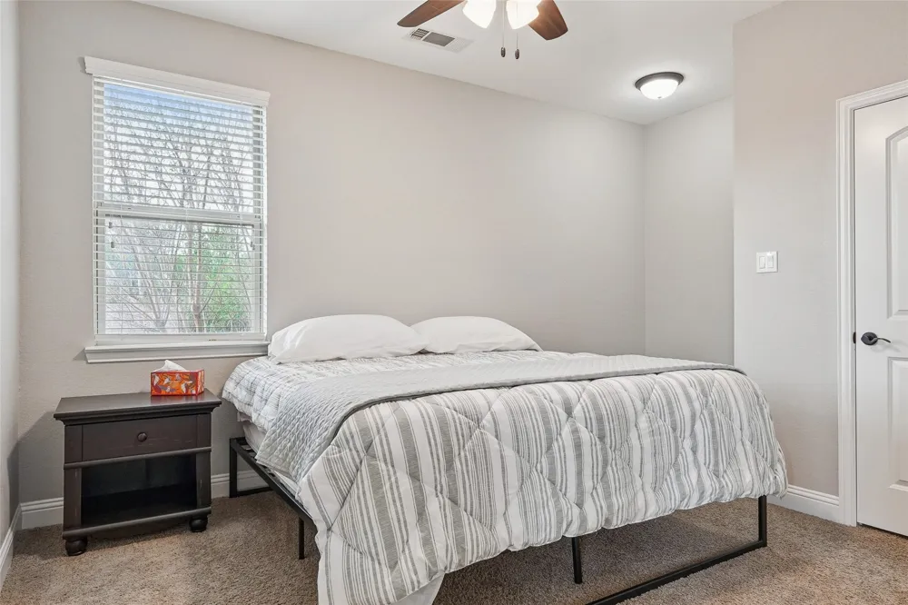 235 Williamsburg Lane Ovilla, TX 75154
