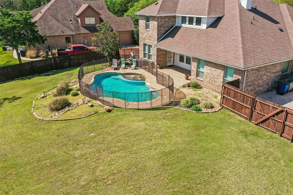 235 Williamsburg Lane Ovilla, TX 75154