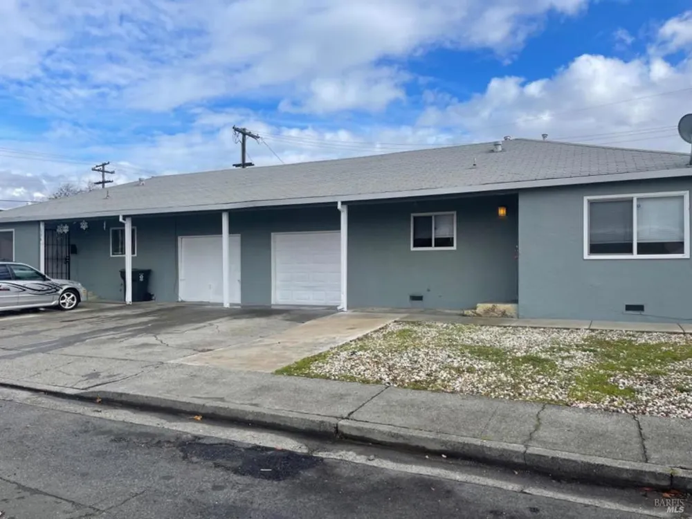 1590 Rayburn Court