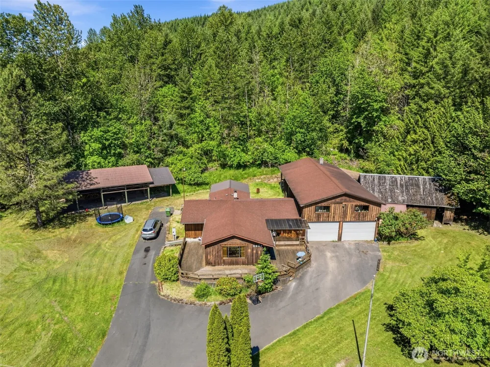 5352 Spirit Lake Highway Toutle, WA 98649