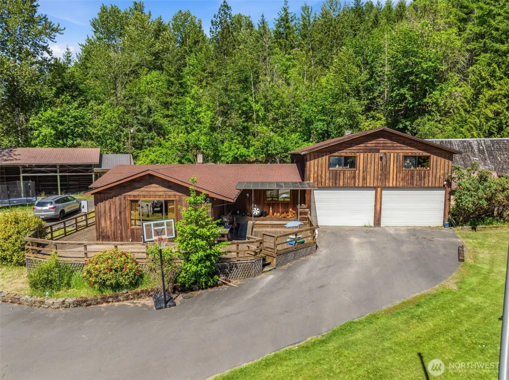 5352 Spirit Lake Highway Toutle, WA 98649