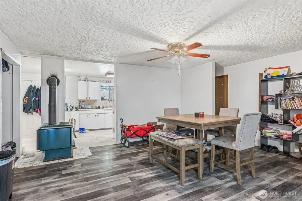 5352 Spirit Lake Highway Toutle, WA 98649