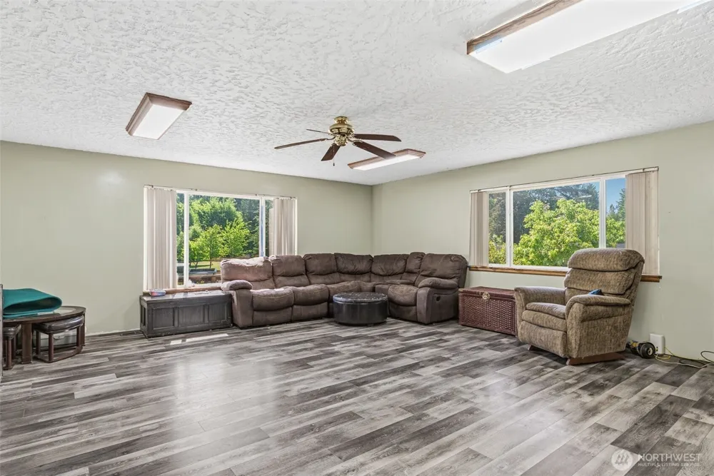 5352 Spirit Lake Highway Toutle, WA 98649