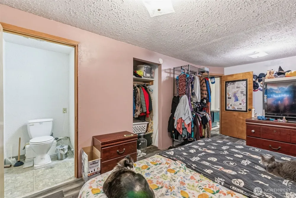 5352 Spirit Lake Highway Toutle, WA 98649