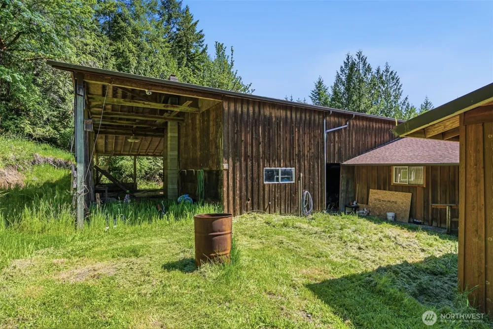 5352 Spirit Lake Highway Toutle, WA 98649