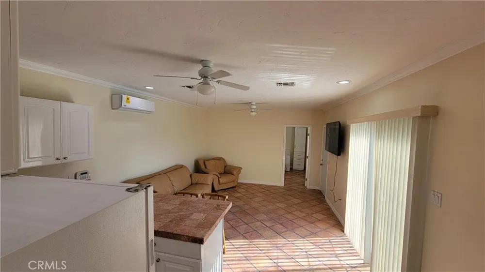 4910 Brewster #2 Tarzana, CA 91356