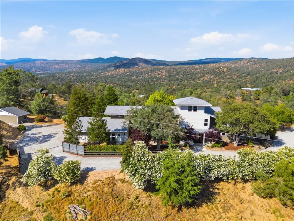 41819 Lilley Mountain Drive Coarsegold, CA 93614