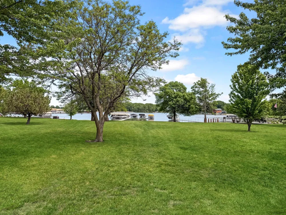 25 Lake Shetek Drive Slayton, MN 56172