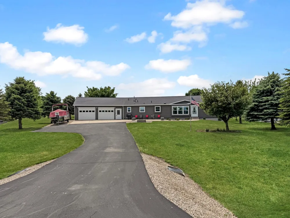 25 Lake Shetek Drive Slayton, MN 56172