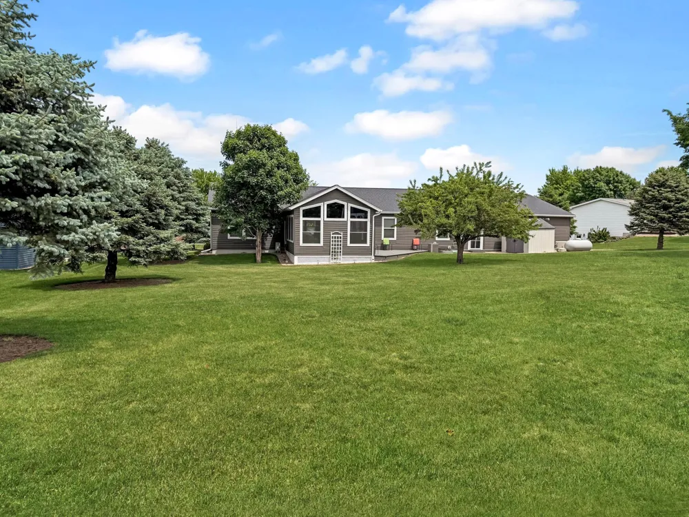 25 Lake Shetek Drive Slayton, MN 56172