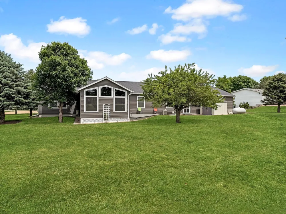 25 Lake Shetek Drive Slayton, MN 56172