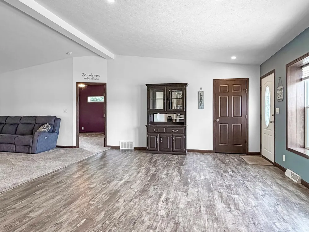 25 Lake Shetek Drive Slayton, MN 56172