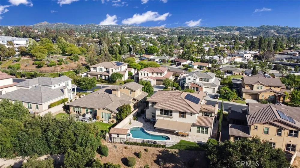 1127 Las Colinas Way San Dimas, CA 91773
