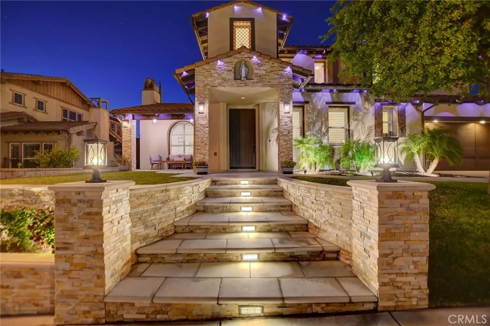 1127 Las Colinas Way San Dimas, CA 91773