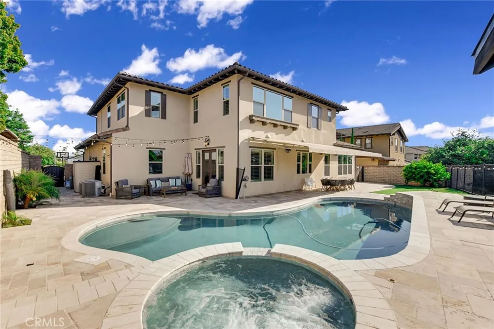 1127 Las Colinas Way San Dimas, CA 91773