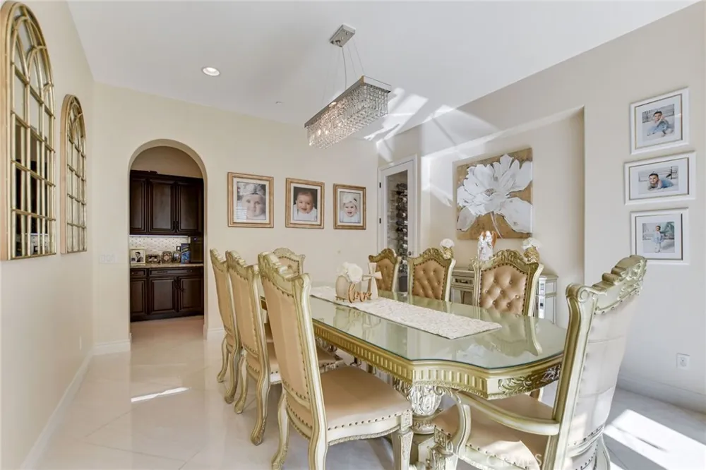 1127 Las Colinas Way San Dimas, CA 91773