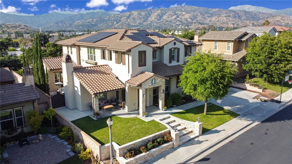 1127 Las Colinas Way San Dimas, CA 91773