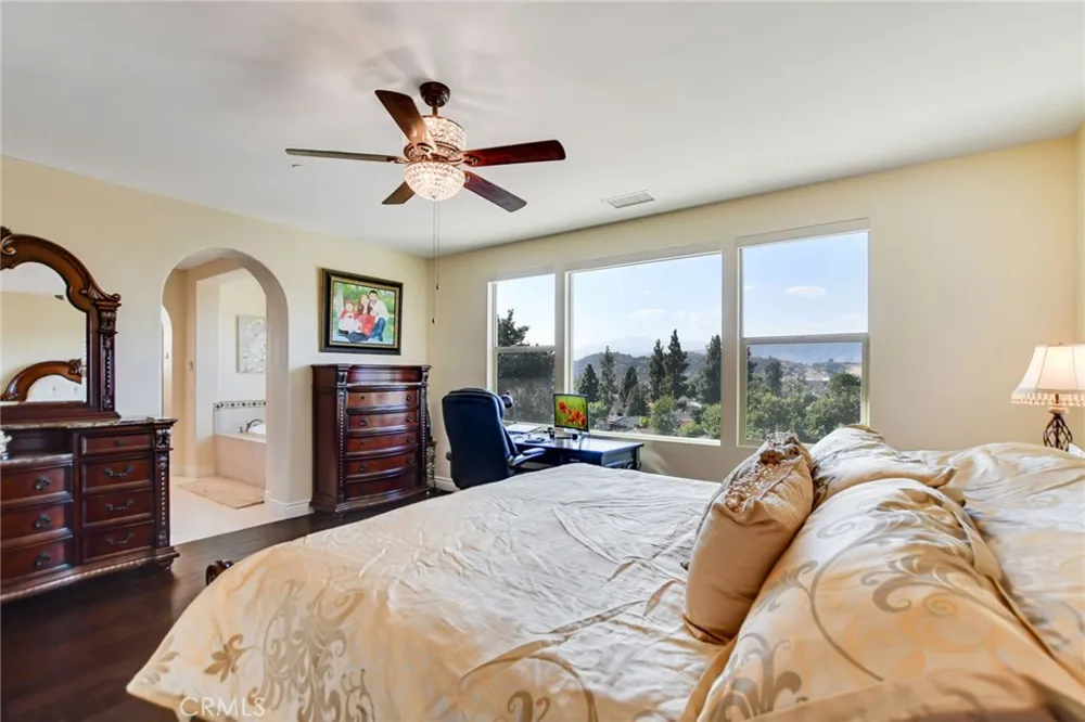 1127 Las Colinas Way San Dimas, CA 91773