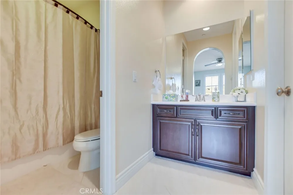 1127 Las Colinas Way San Dimas, CA 91773