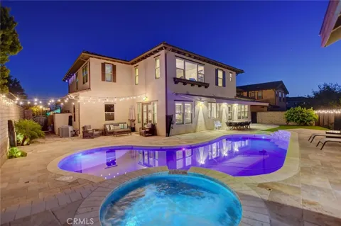 1127 Las Colinas Way
