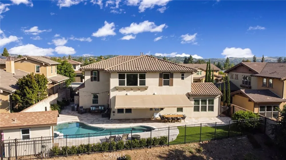 1127 Las Colinas Way San Dimas, CA 91773