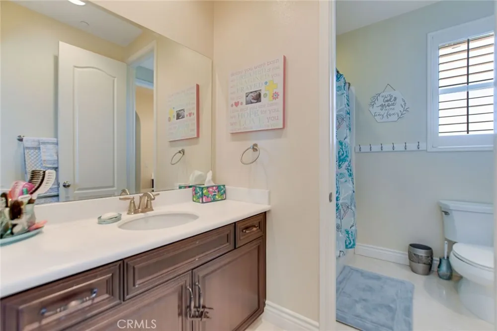 1127 Las Colinas Way San Dimas, CA 91773
