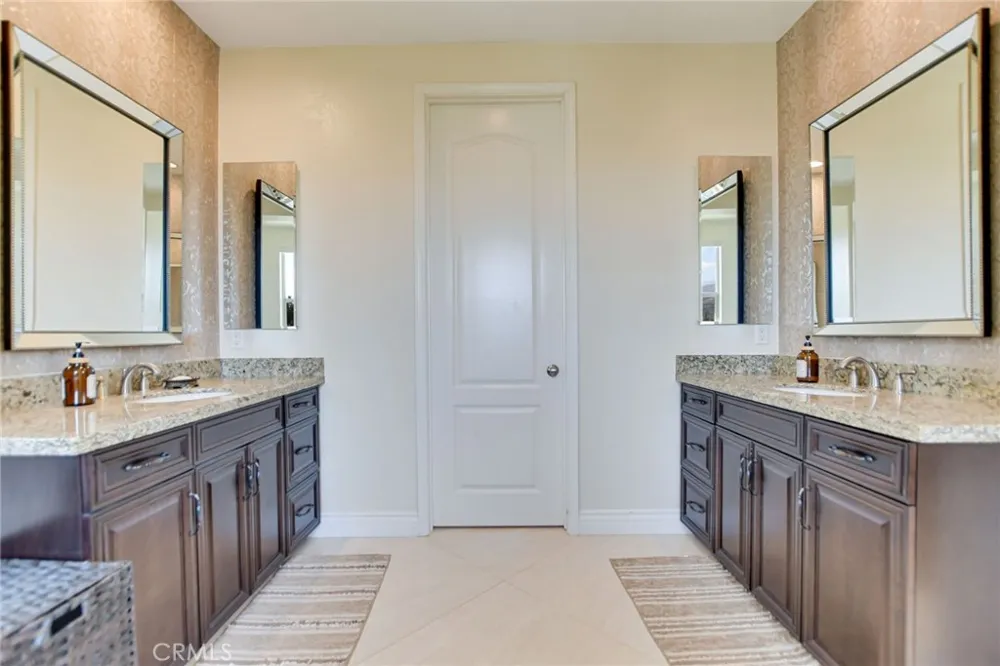 1127 Las Colinas Way San Dimas, CA 91773