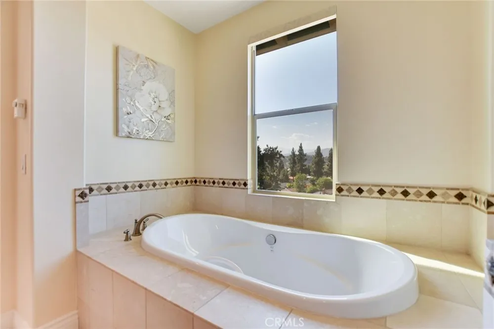 1127 Las Colinas Way San Dimas, CA 91773