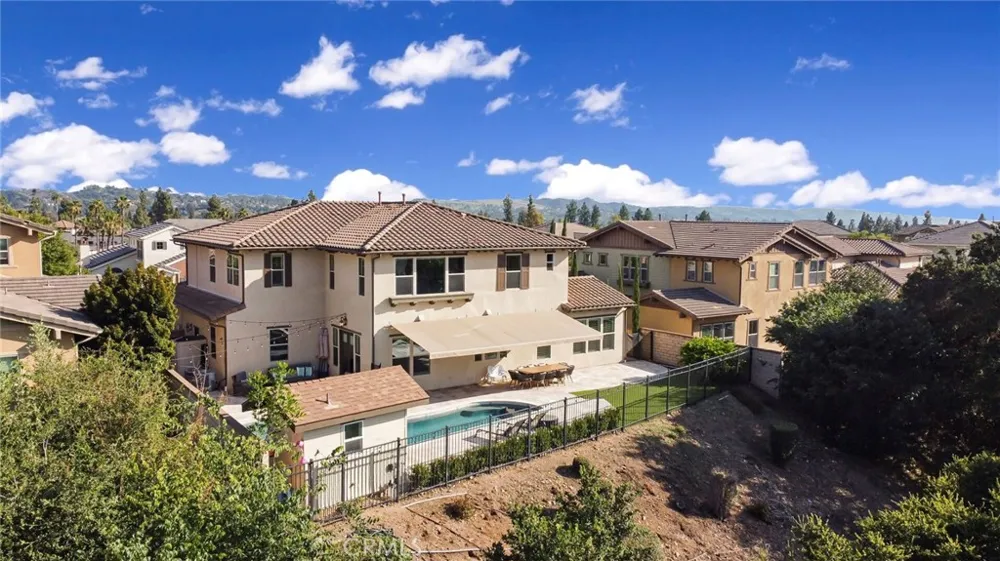 1127 Las Colinas Way San Dimas, CA 91773