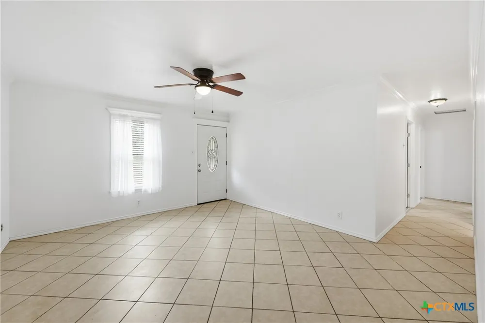 2597 Danforth Ingleside, TX 78362