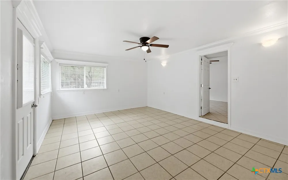2597 Danforth Ingleside, TX 78362