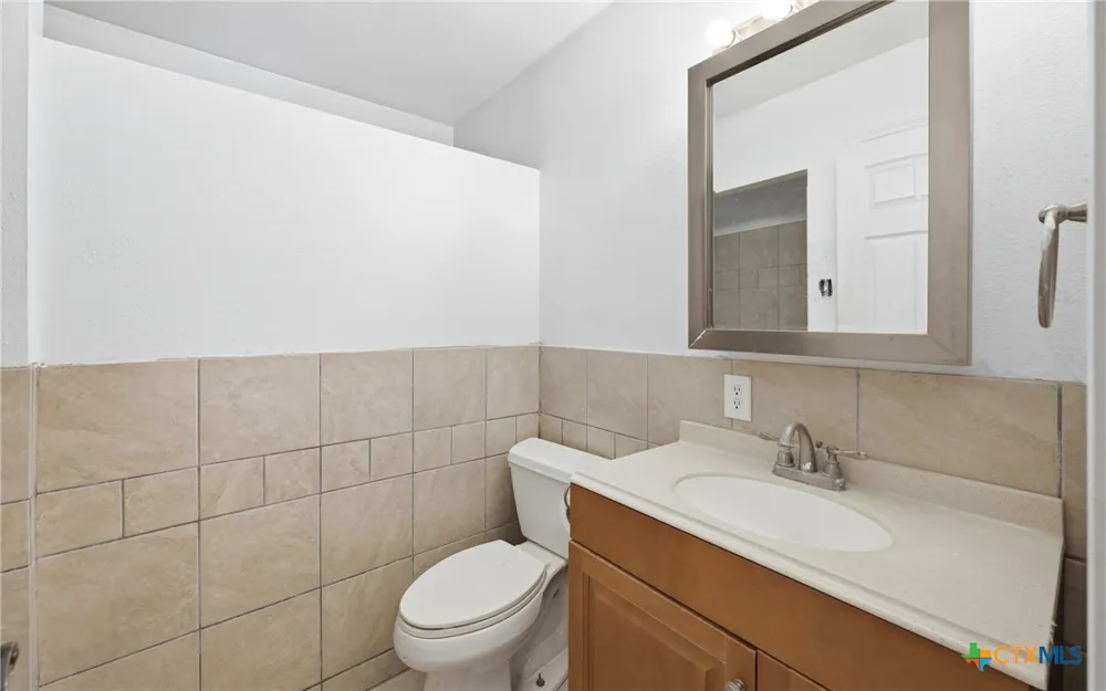 2597 Danforth Ingleside, TX 78362