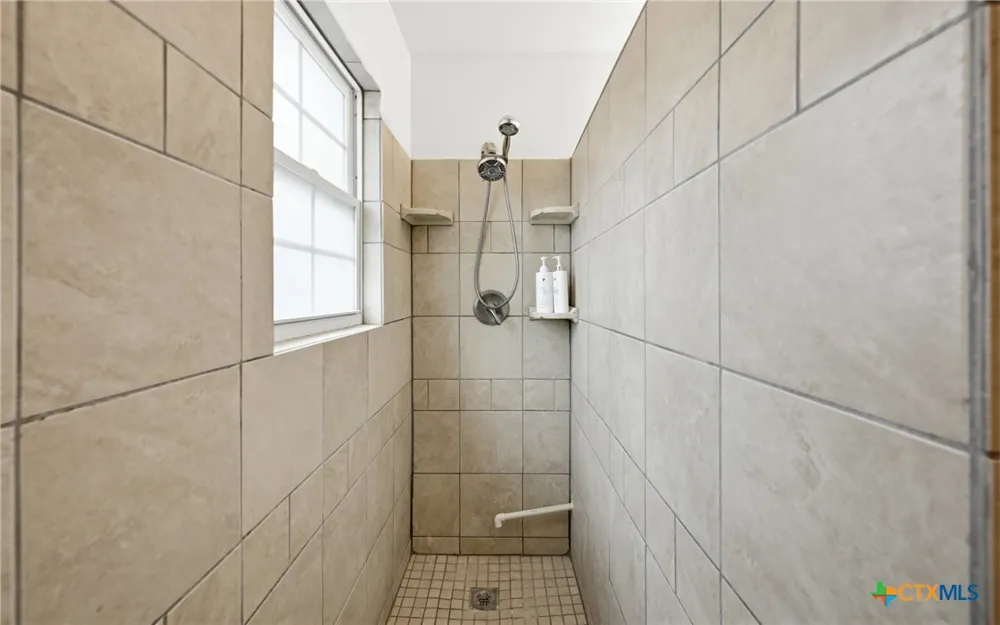 2597 Danforth Ingleside, TX 78362