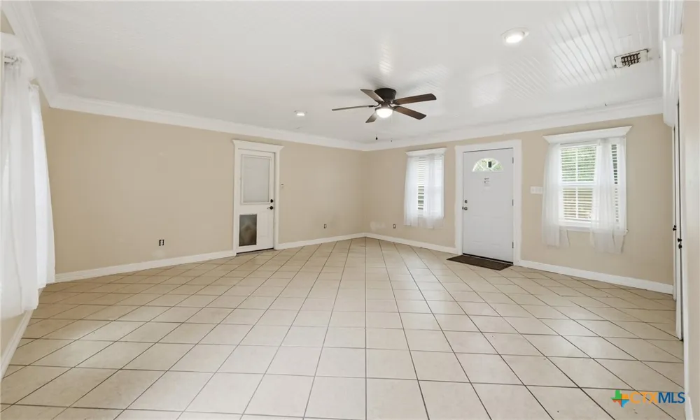 2597 Danforth Ingleside, TX 78362